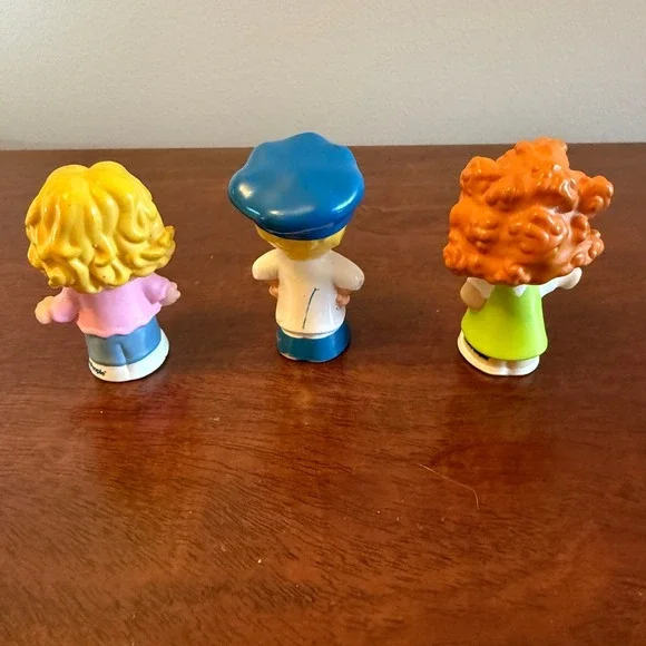 Fisher-Price Little People People Figure Lot – 3 Characters (Travel Together) - Picture 2 of 2